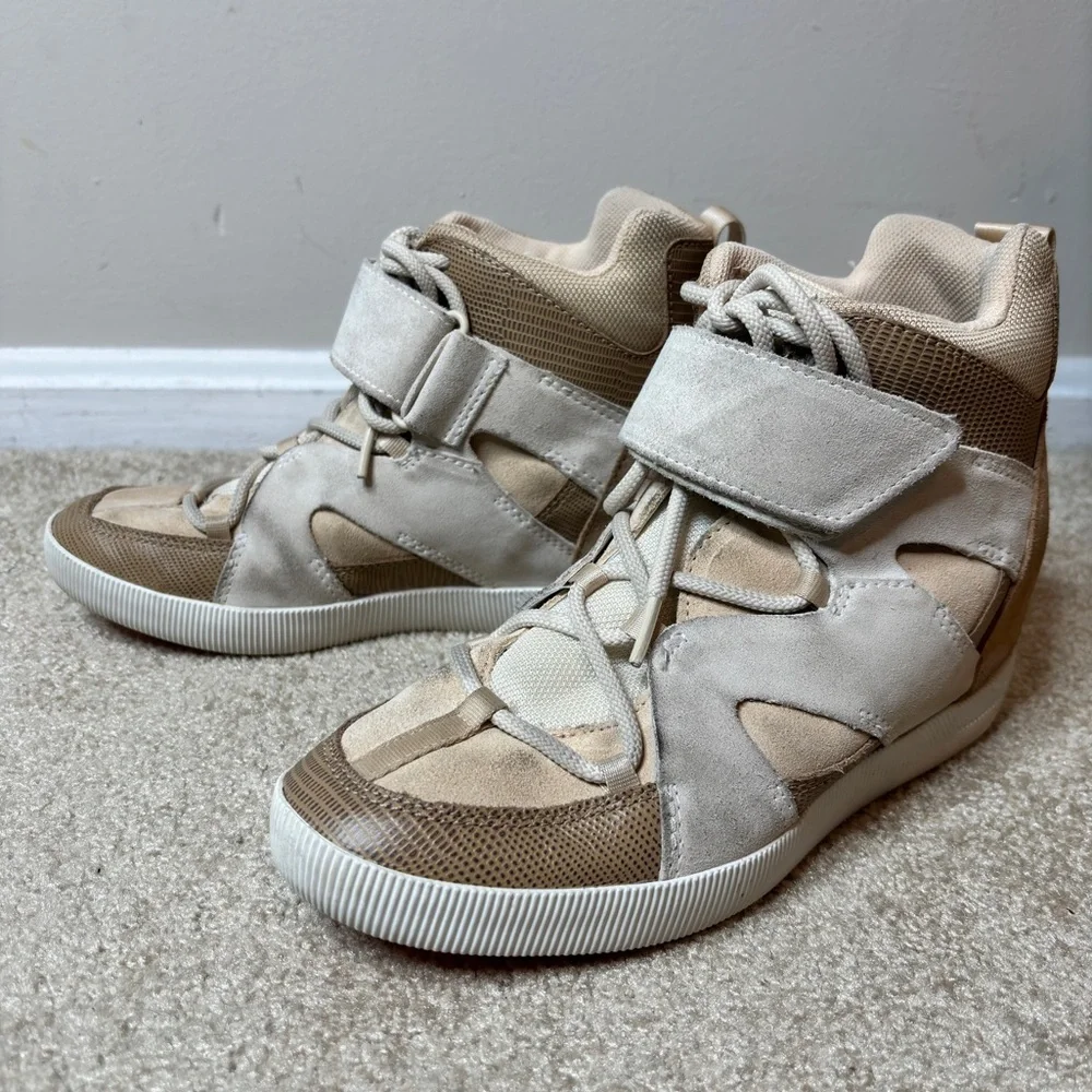 Sorel Out N About Suede Sport Wedge Booties in Cream Tan Nova Sand Canoe Size 10